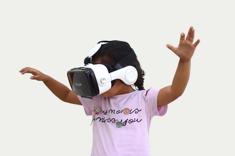 Virtual Reality girl